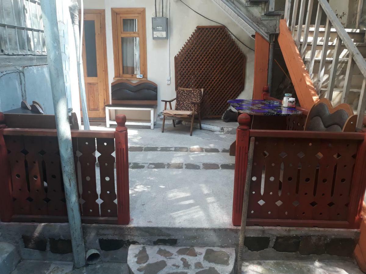 jeki's apartment in old tbilisi Buitenkant foto